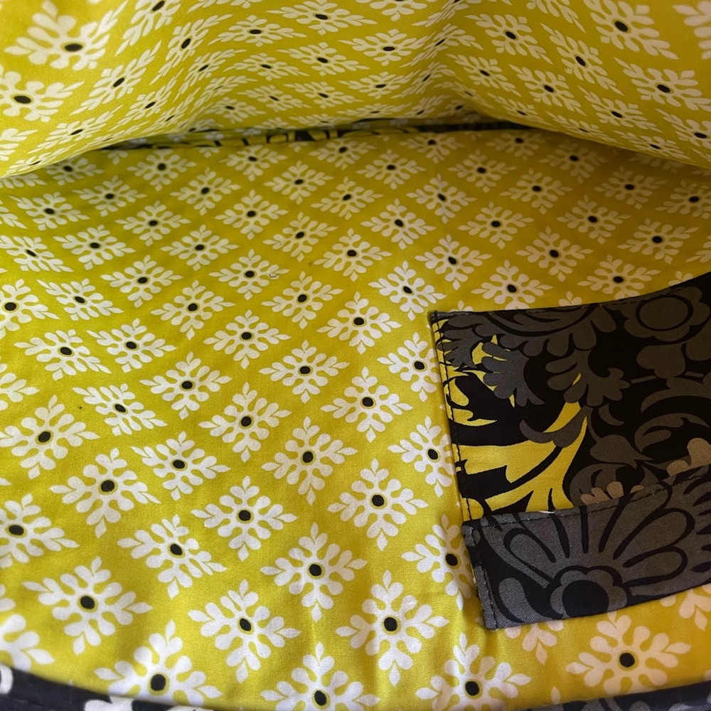 Vera Bradley 17” Laptop Sleeve Baroque Black and Yellow Quilted Women's Bag NWT - Picture 6 of 7